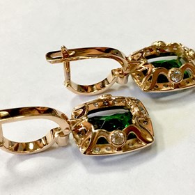 Ручная работа: Гарнитур С зелёными фианитами